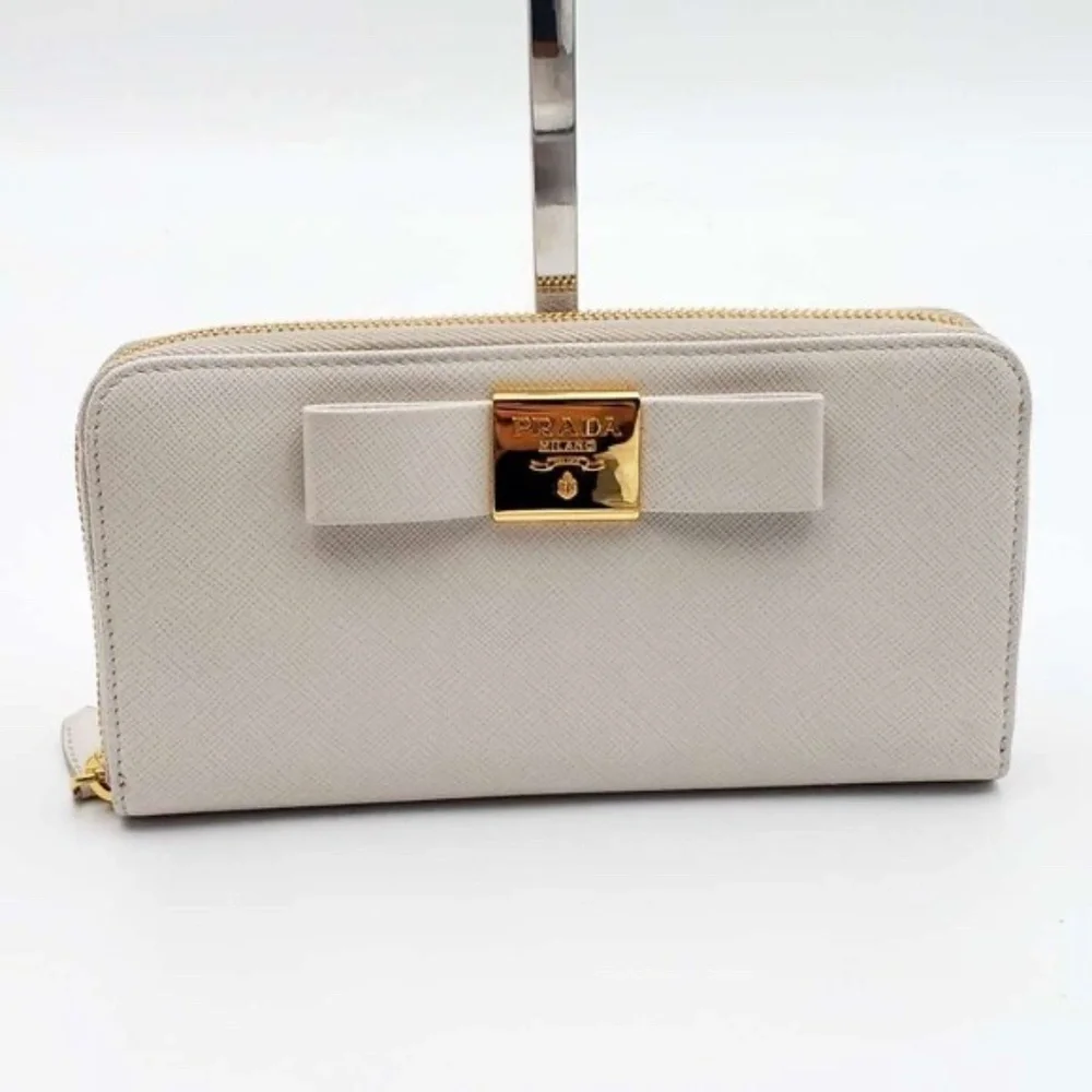 100% Authentic PRADA Saffiano Ribbon Leather Zippy Wallet